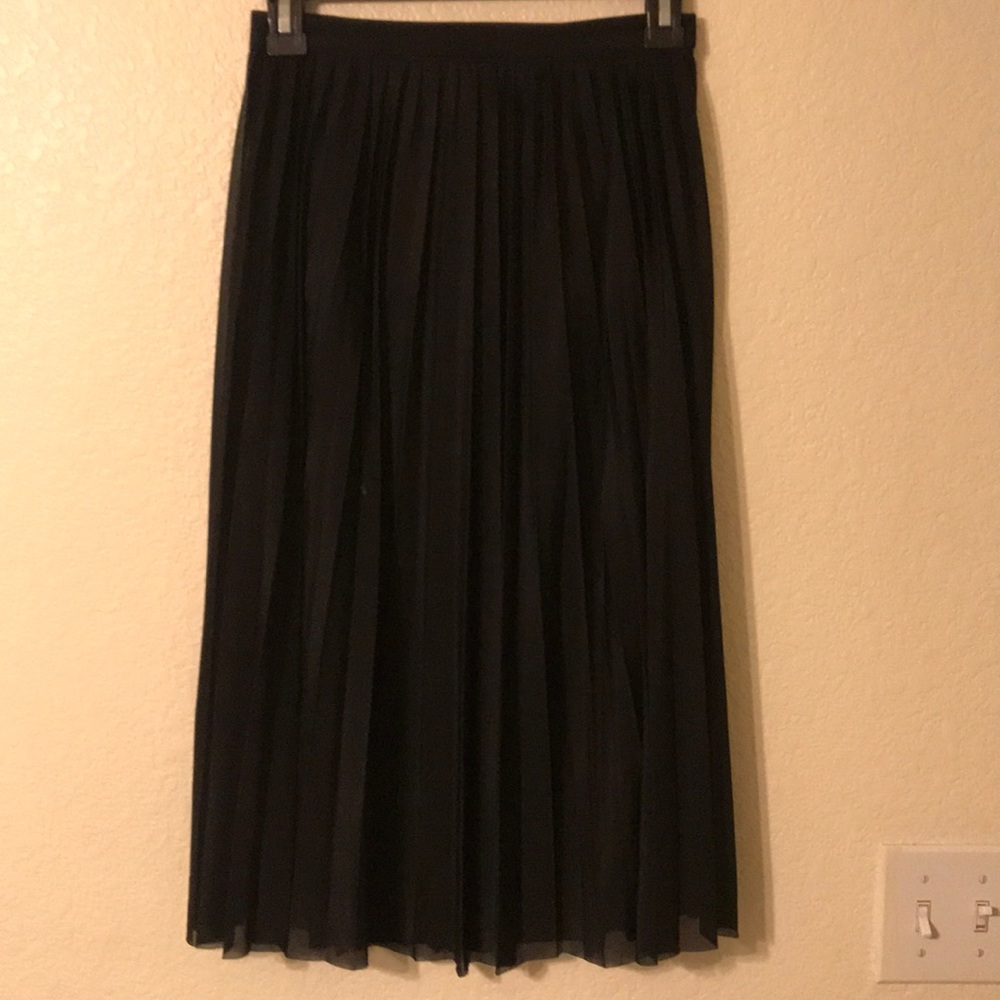 French connection plisse skirt